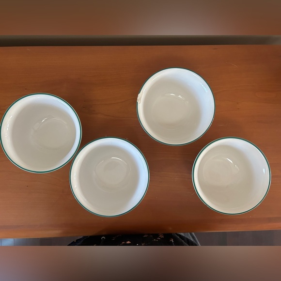 Pfaltzgraff Winterberry set of 4 deep soup bowls - Picture 2 of 6